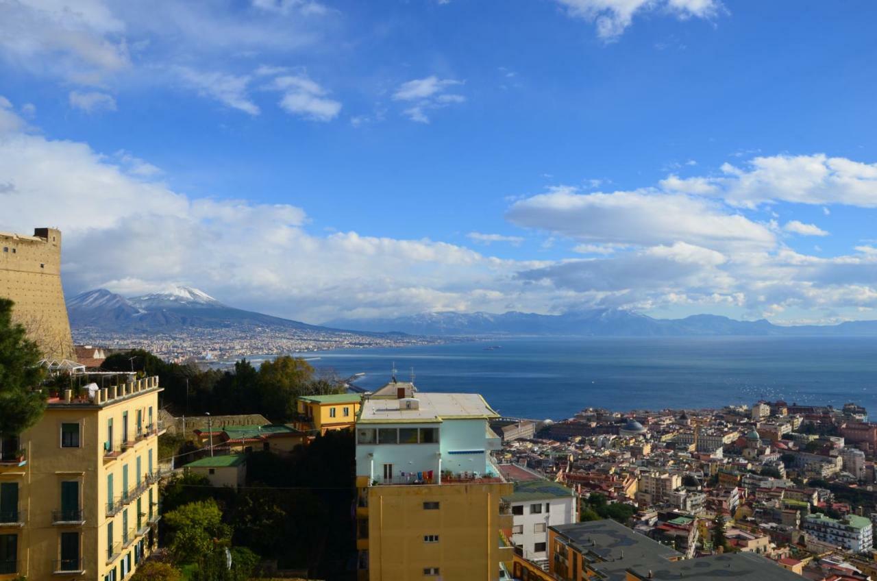 Appartamento Panoramico "Il Glicine" Naples Luaran gambar