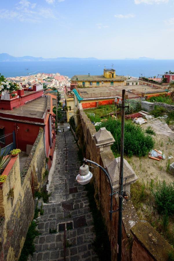 Appartamento Panoramico "Il Glicine" Naples Luaran gambar
