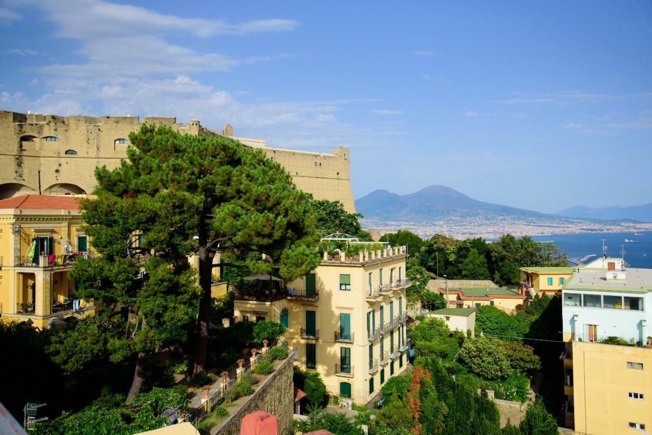 Appartamento Panoramico "Il Glicine" Naples Luaran gambar