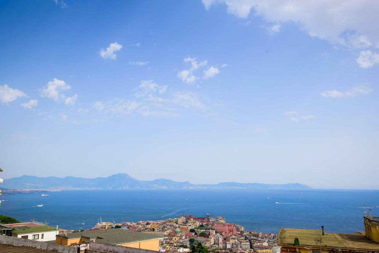 Appartamento Panoramico "Il Glicine" Naples Luaran gambar